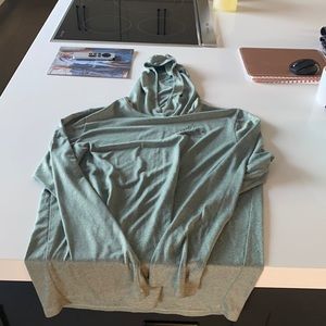 Patagonia men’s hooded, long-sleeved t-shirt